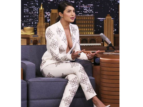  హాట్ డ్రెస్