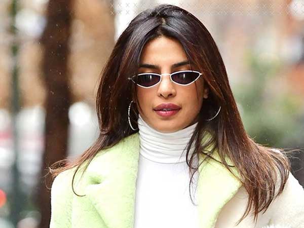 ఈజ్ నాట్ ఇట్ రొమాంటిక్