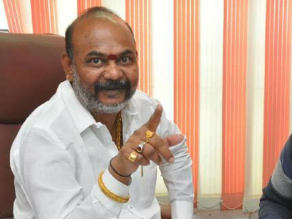 ఇక్కడి సినిమాలకే ఎవరూ సాయం చేయని ఈ రోజుల్లో...