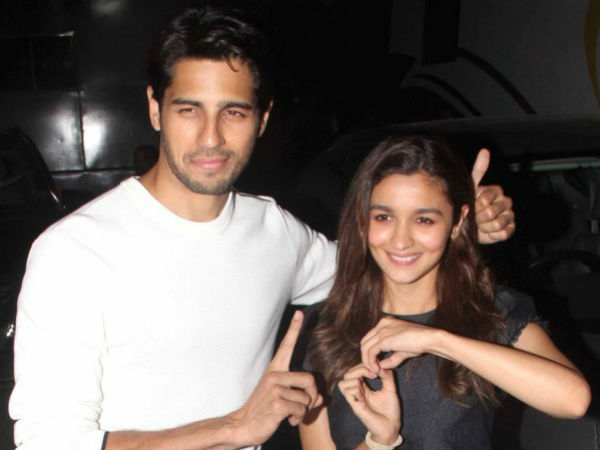 మా మధ్య దూరం పెరుగడానికి