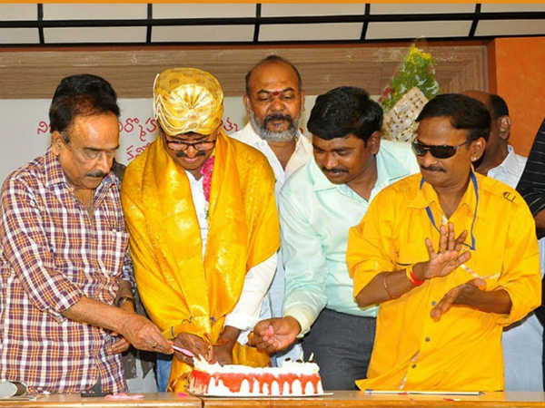 వేణు మాధవ్ శృతి మంచిన పొగడ్తలకు అంతా షాక్