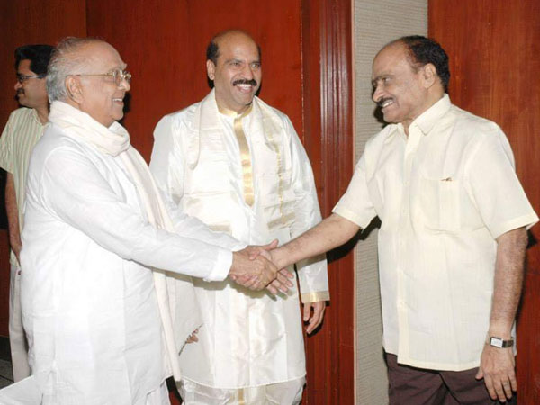  కృష్ణ, శోభన్‌బాబు లాంటి హీరోలతో 