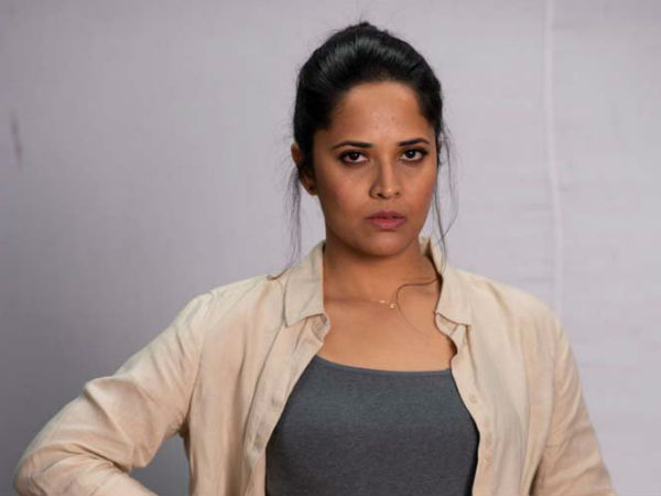 అసిస్టెంట్ డైరెక్టర్ పాత్రలో అనసూయ