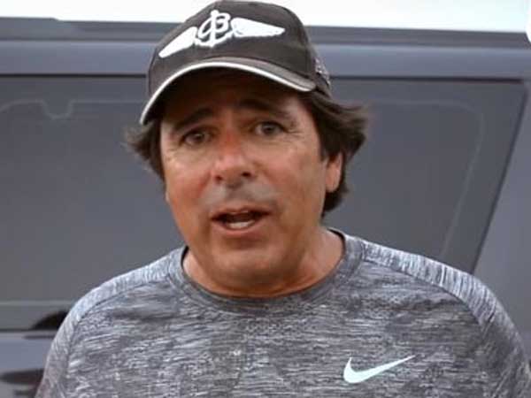 కెన్నీ బేట్స్ పర్యవేక్షణలో ఫైట్స్