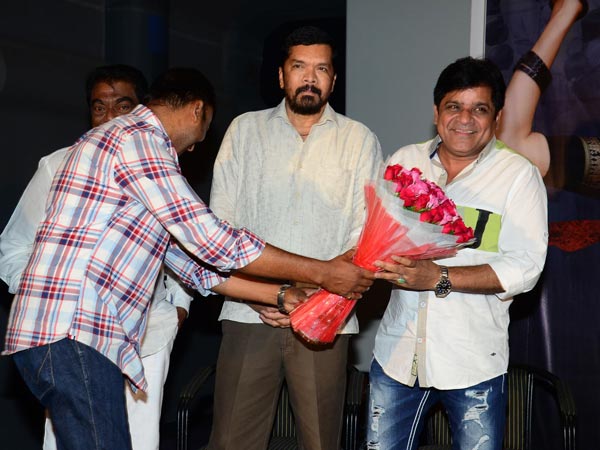 కుక్కతో, గాడిదతో సమానం