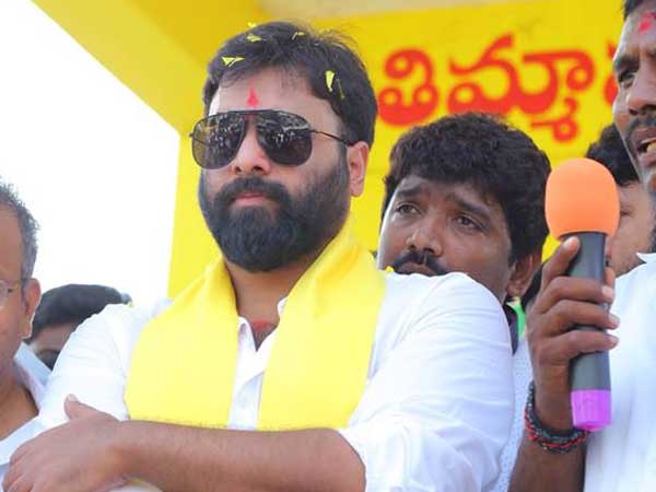  రాజకీయ ప్రయోజనాల కోసం బురద చల్లొద్దు