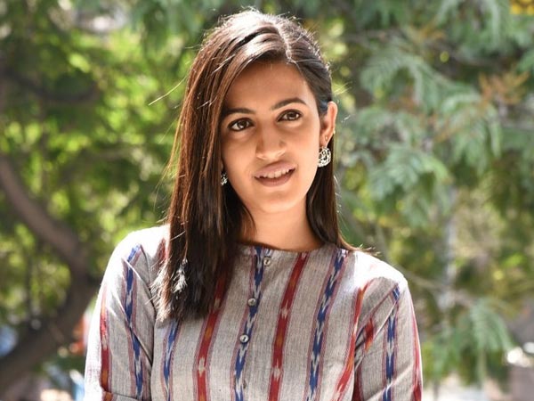 మా వాళ్లను తిడుతుంటే తట్టుకోలేను