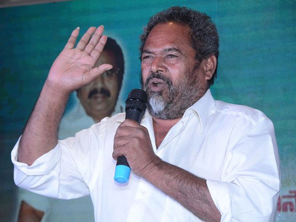 తెలుగోడు వస్తే చాలా హెల్ప్ చేసేది
