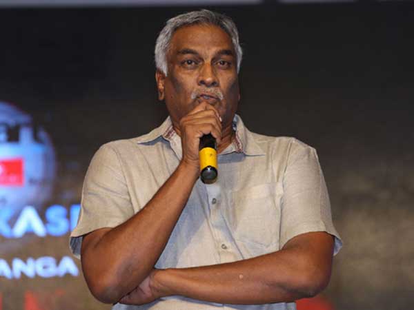 పవన్ ఇంకా మారలేదు, వాళ్లంతా ఓట్లేస్తారా.. చిరంజీవితో పోలుస్తూ తమ్మారెడ్డి హాట్ కామెంట్స్!