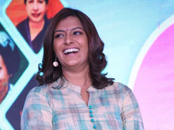 Varalaxmi Sarathkumar gives clarity on her political entry Varalaxmi Sarathkumar gives clarity on her political entry