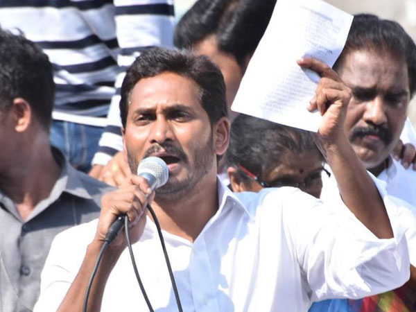 వాళ్ల సినిమానే చూడాలంట