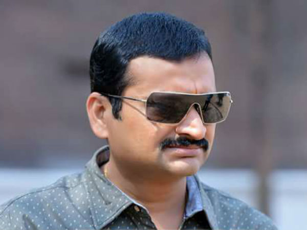 ఇక్కడ రుద్దడం కుదరదు