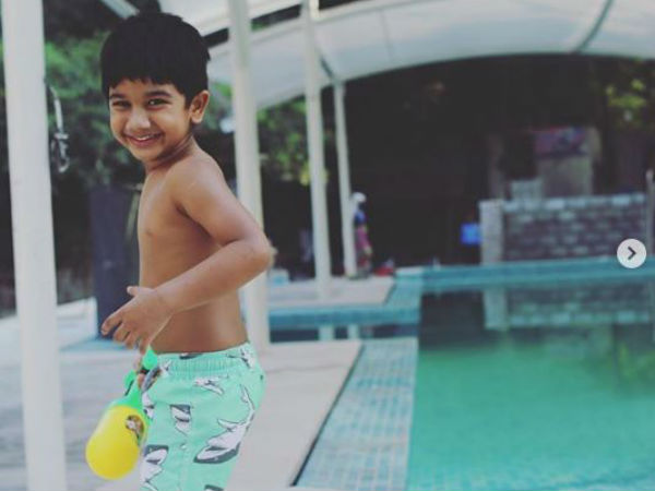 అయాన్ చాలా అదృష్ట వంతుడు, నాకు అసూయగా ఉంది