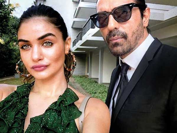 ఇంకా విడాకులు తీసుకోలేదు