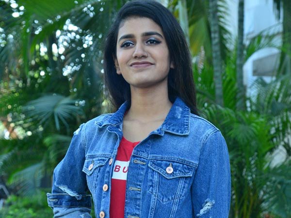  శ్రీదేవి బంగ్లాపైనే భారీ ఆశలు