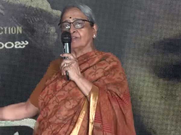 నా కొడుకు గిఫ్ట్ ఇచ్చాడు, నేనే ఫస్ట్ పర్సన్