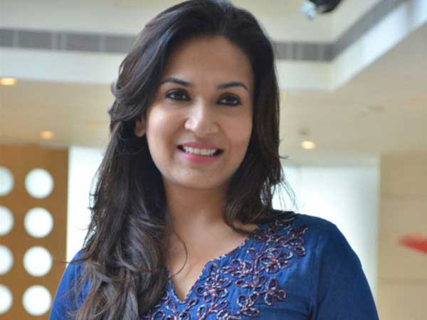 దర్శకురాలిగా