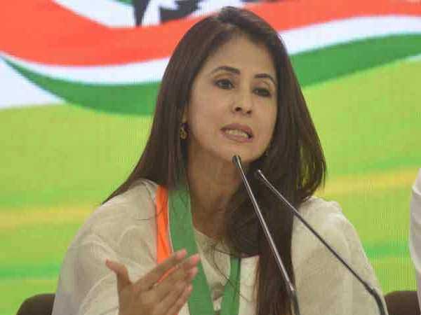 ఆస్తుల వివరాలు ప్రకటించిన ఊర్మిళా