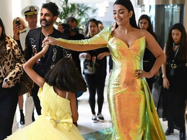 సందడే సందడి..