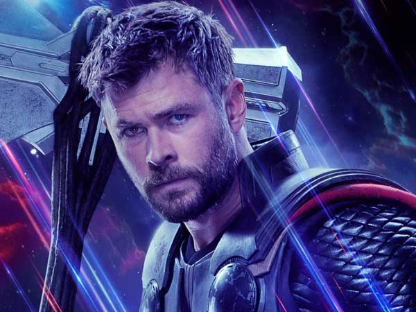  2 బిలియన్ డాలర్ల రికార్డుకు చేరువగా