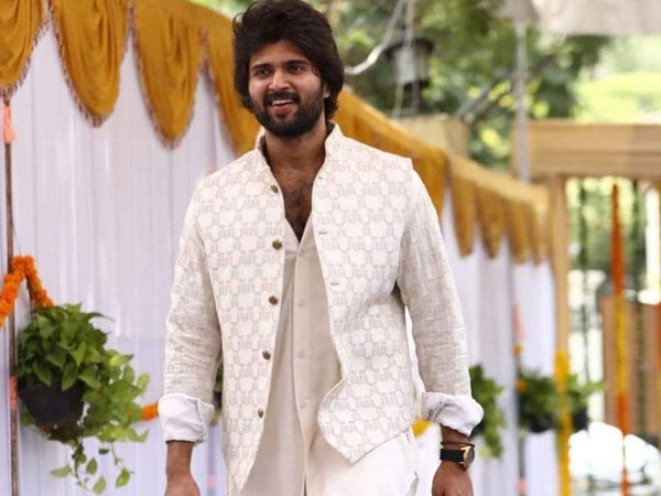 బైక్ స్టంట్ కోసం రూ. 8 కోట్ల ఖర్చు?