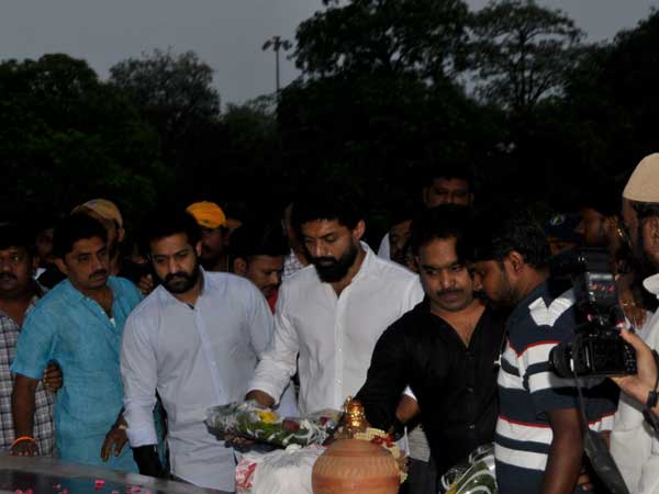 లక్ష్మీ పార్వతి చెప్పిన వ్యక్తి జూ ఎన్టీఆరేనా?