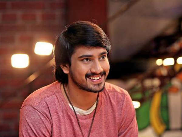  మేనేజర్ బయటకు తోశాడు