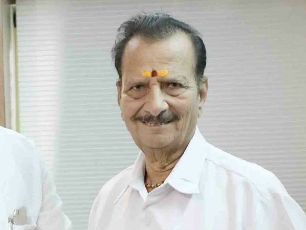  1979లో నటజీవితం ప్రారంభం