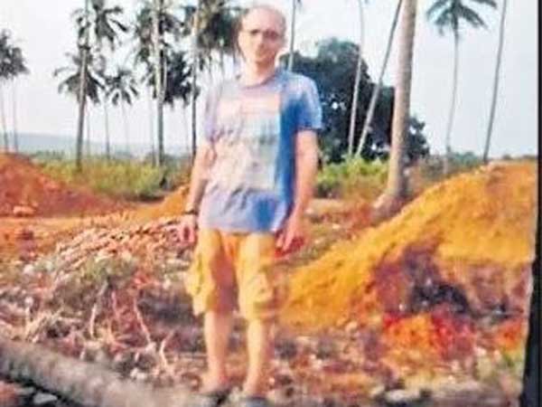 గాంధీ ఆసుపత్రిలో చికిత్స పొందుతూ