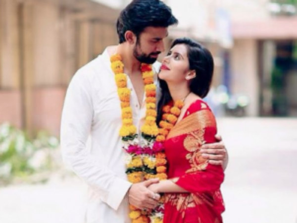 సోషల్ మీడియాలో వెడ్డింగ్ ఫోటోస్