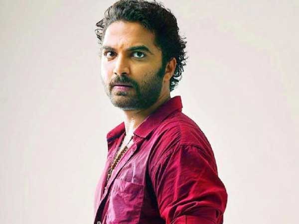 ఏ హీరోను అనలేదు