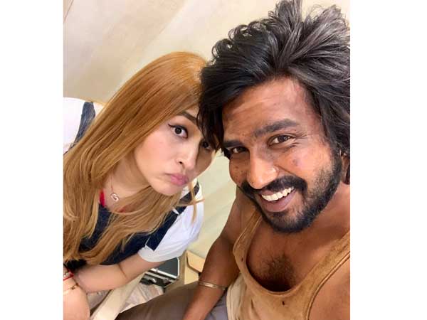 భార్యతో ఎందుకు విడిపోయాడు?