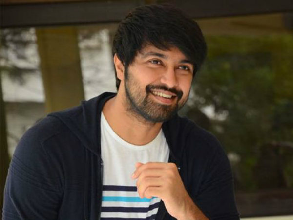 అదుపులో 10 మంది వ్యక్తులు