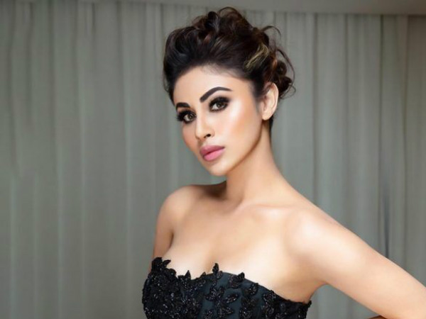 అలా దొరికి పోయిన మౌనిరాయ్