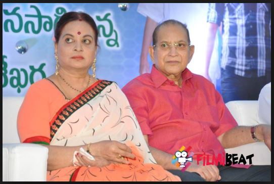 కృష్ణతో పరిచయం.. ప్రేమగా