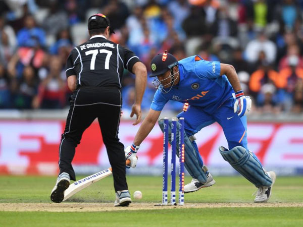 సెమీ ఫైనల్ మ్యాచ్‌లో ధోనీ అవుట్