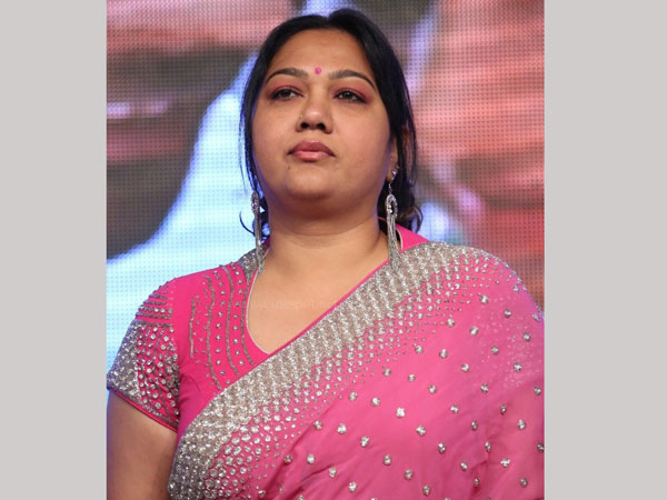 అందుకే సినీ పరిశ్రమను వీడి బయటి ప్రపంచంలోకి