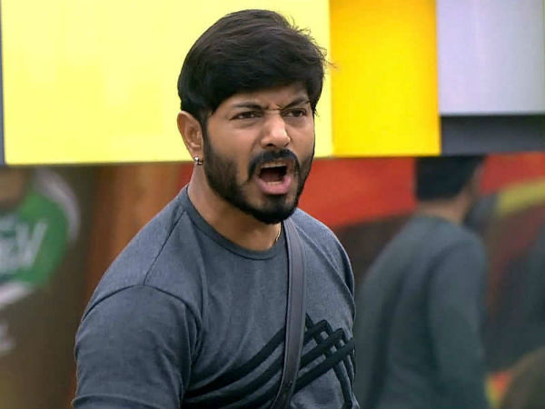 వాళ్లకు గుడ్ లక్ చెబుతూ..