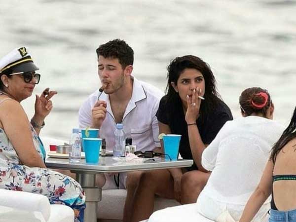Priyanka Chopra Smoking Pic Viral Priyanka Chopra Smoking Pic Viral