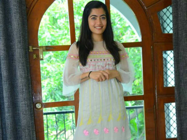 పరువు తీశావంటున్న కన్నడ ఫ్యాన్స్