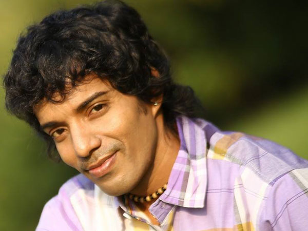 లేడీ గెటప్పుల గురించి..