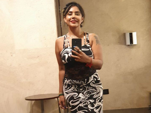 శ్రీరెడ్డి టర్నింగ్ తీసుకుంటోందా..?