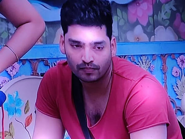 మీ అబ్బాయి తప్పు చేశాడని