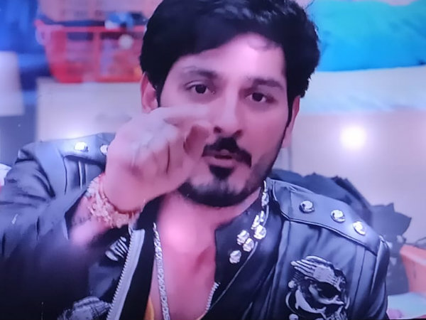 మితీమిరిన విభేదాలు