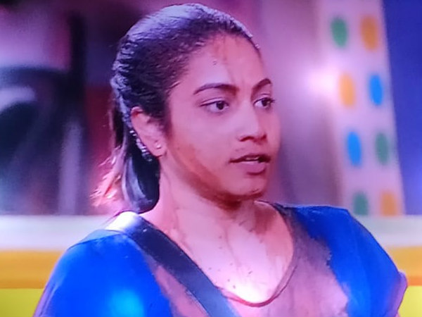 నలుగురు నామినేట్