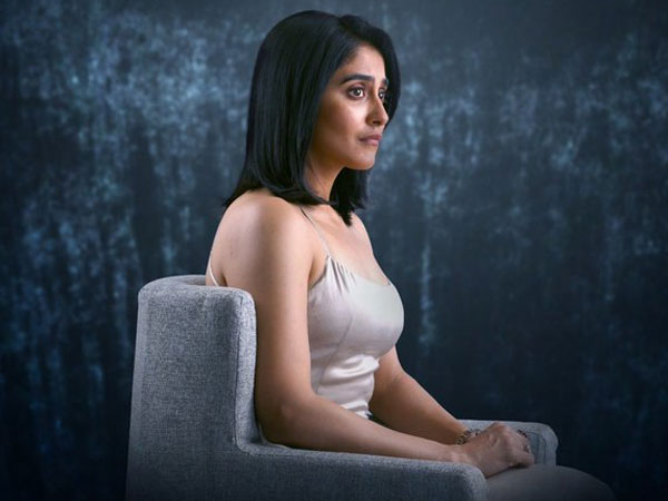 డైరెక్టర్ రెజీనాను బాగా పిండేశాడు