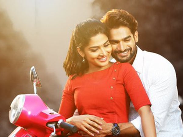 మలయాళీ ముద్దుగుమ్మ అనఘ