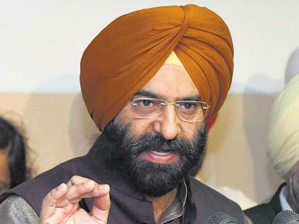 అవాస్తవాలపై స్పందించనని