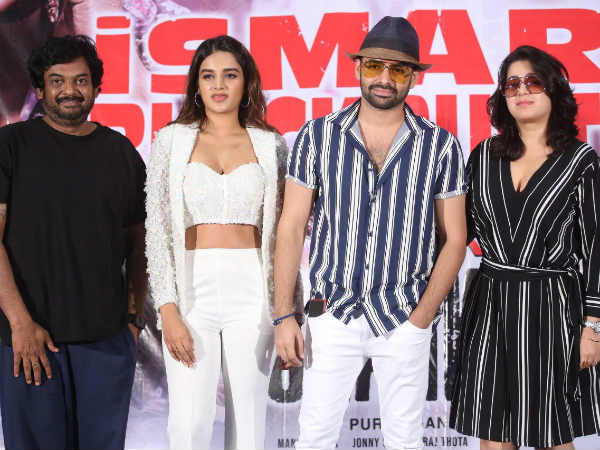 పూరి, ఛార్మిలతో కలిసి షికార్లు