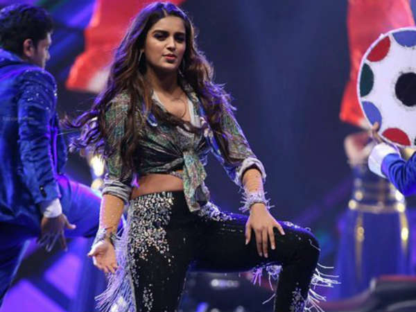 SIIMA awards 2019 complet list: Nidhi Aggarwal and Chiranjeevi goes crazy